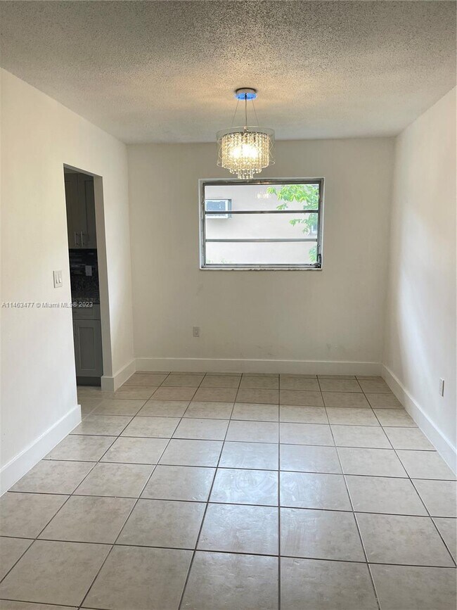 Foto del edificio - 10846 NE 3rd Ct