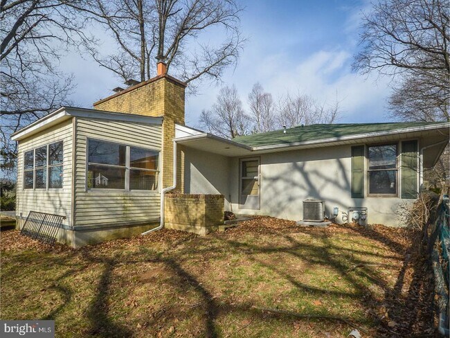 Building Photo - 2608 W Skippack Pike
