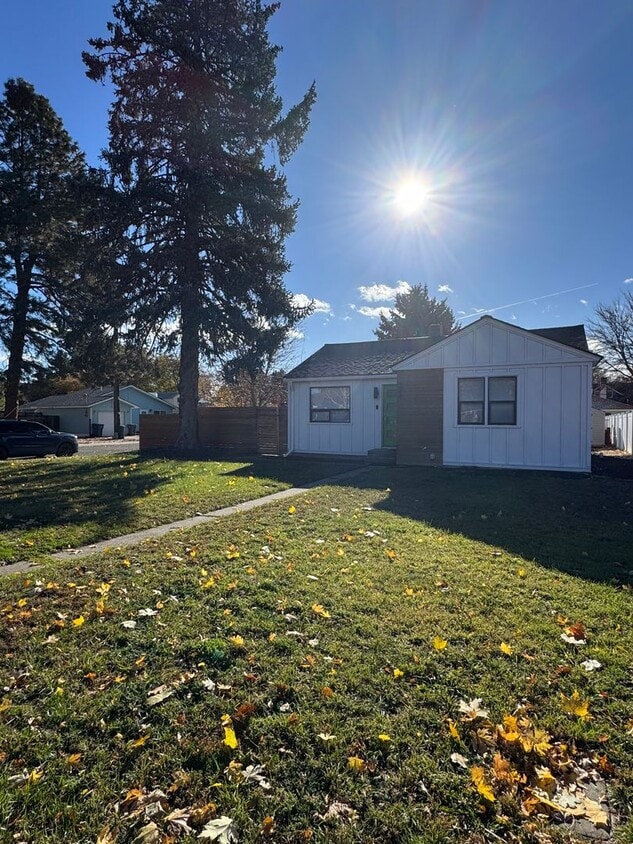 Building Photo - Beautifully Maintained Home in the Heart of Ellensburg