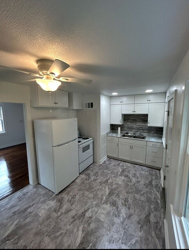Foto del edificio - 3024 Brambleton Ave SW