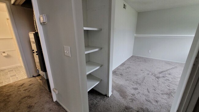 Foto del edificio - 4614/4616 Pleasant Grove Rd