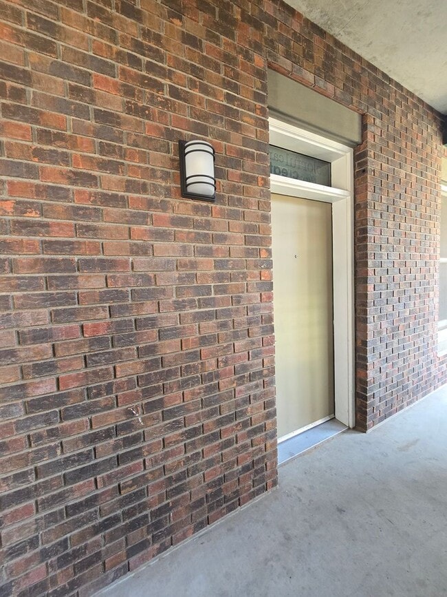 Building Photo - 201 Arno St NE