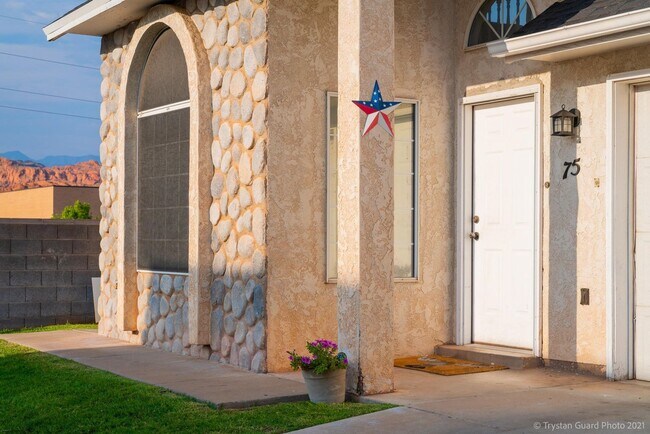 Foto del edificio - PRICE REDUCED!!  Beautiful updated Millcre...