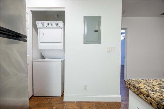 Foto del edificio - 404 SE 16th St