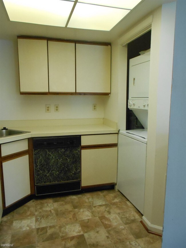 Foto del edificio - 2 br, 1 bath Condo - 5243 Breezewood Arch