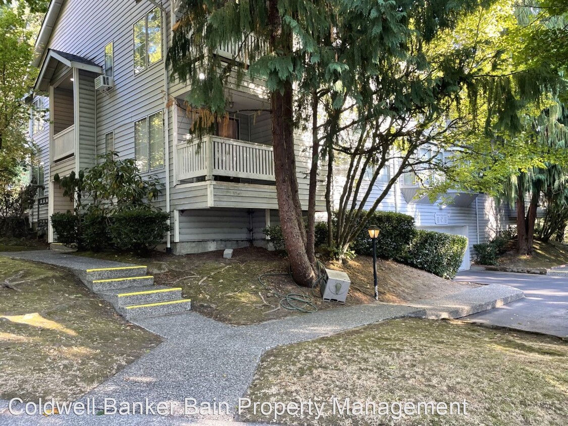 Foto principal - 2 br, 2 bath House - 7602 Concord Lane N.E...