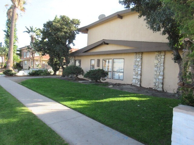 Primary Photo - 9562 Maureen Dr