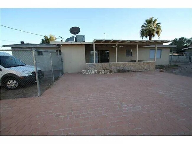 Foto del edificio - 5170 W Lake Mead Blvd