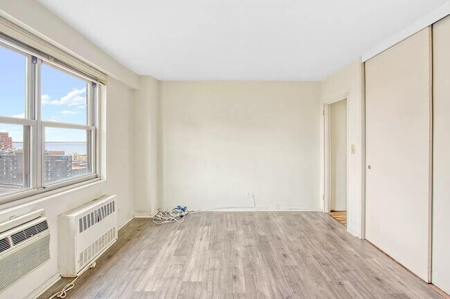 Foto del edificio - 2915 W 5th St