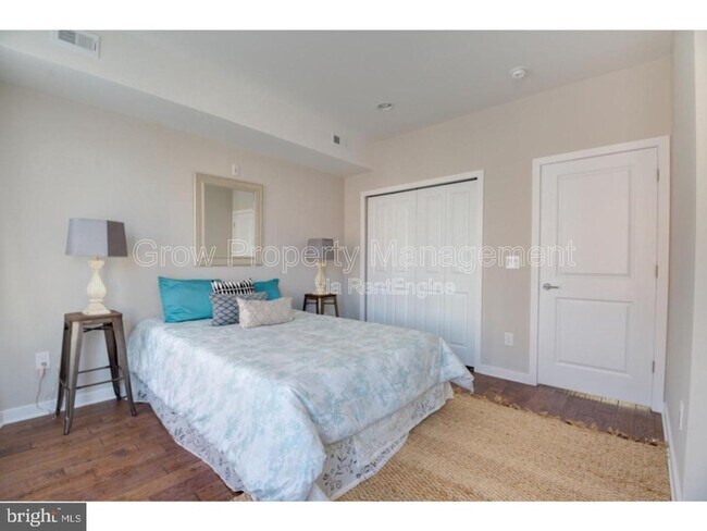 Foto del edificio - 1416 Parrish St