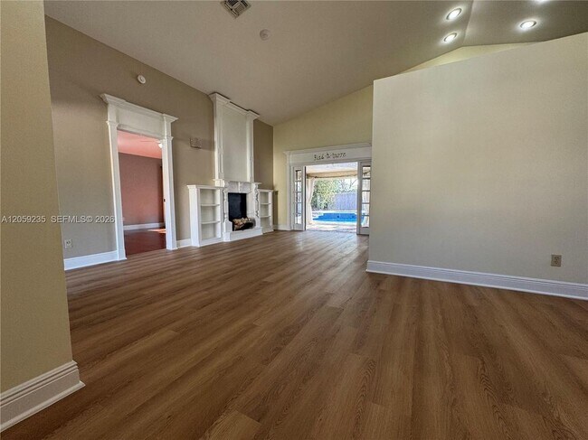 Foto del edificio - 3160 Peachtree Cir