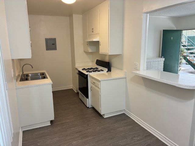 Foto del edificio - 11026 Imperial Hwy.