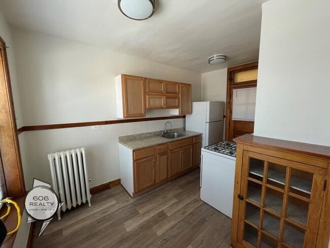 Foto del edificio - 3154 N Linder Ave