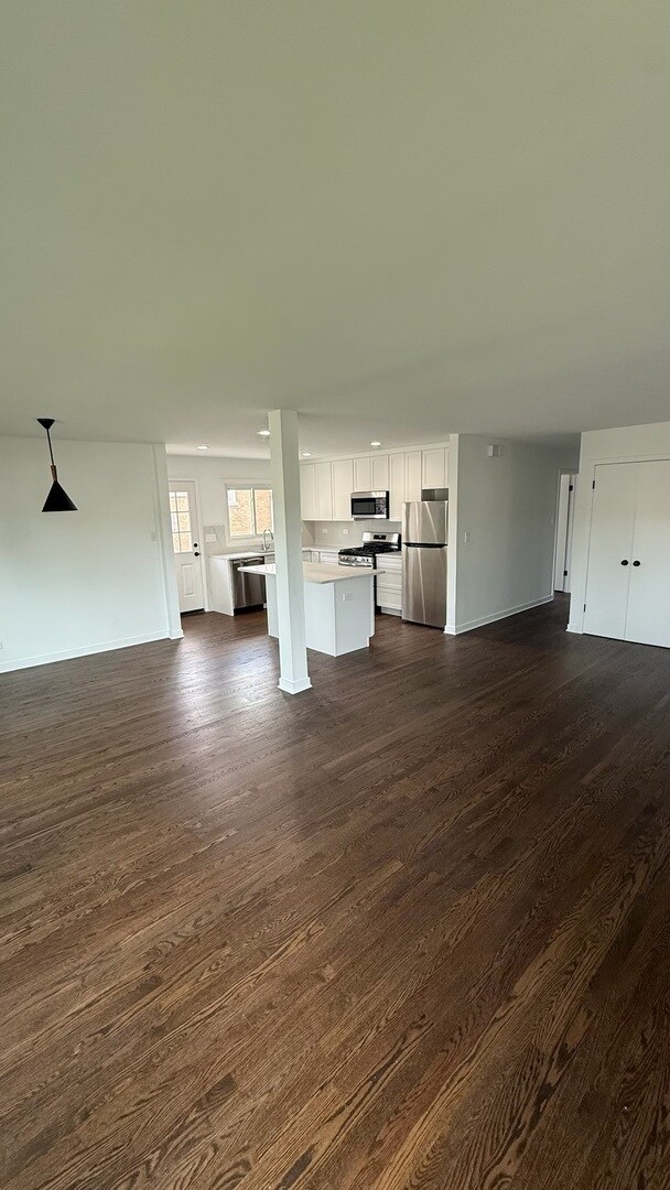 Foto del edificio - 8748 N Olcott Ave