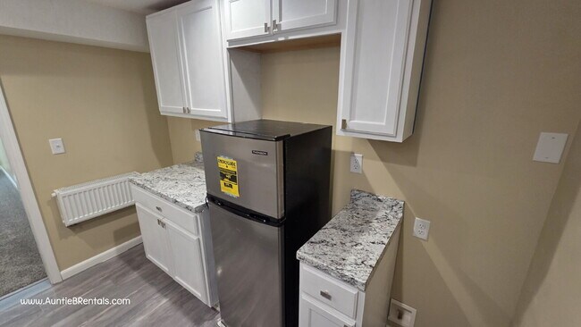 Foto del edificio - Quiet Studio Apartment - Check out the VIDEO TOUR