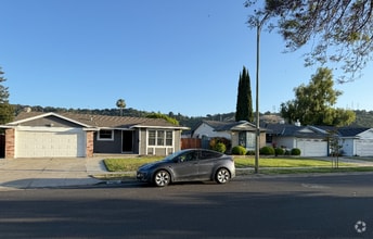 Building Photo - 630 Choctaw Dr