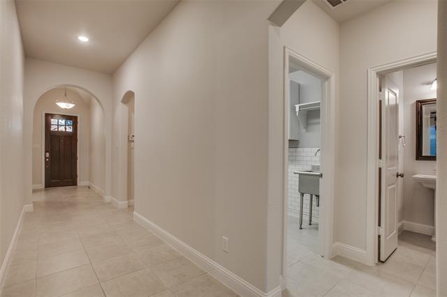 Building Photo - 1509 Snowdrop Dr