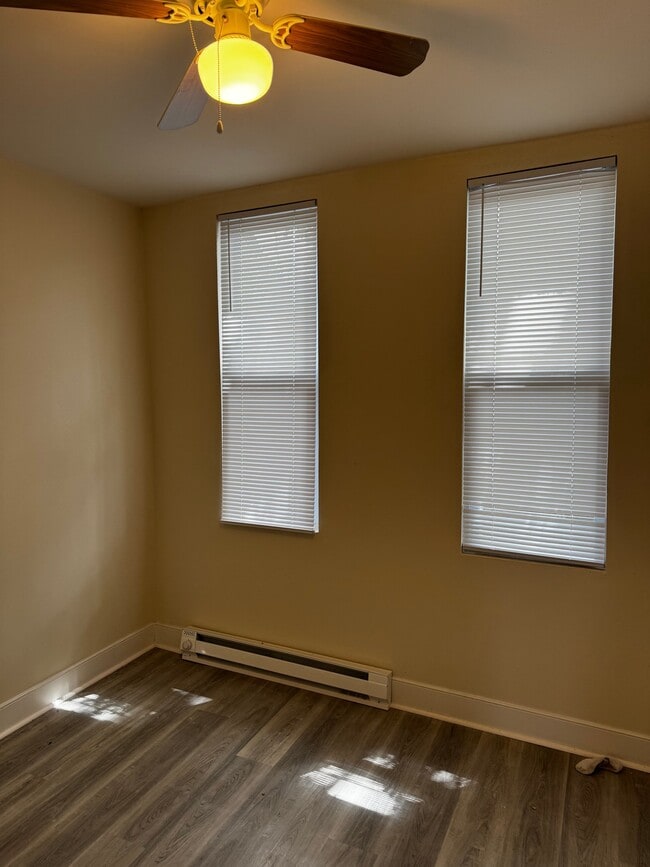 Photo - 2560 Bonnaffon St House