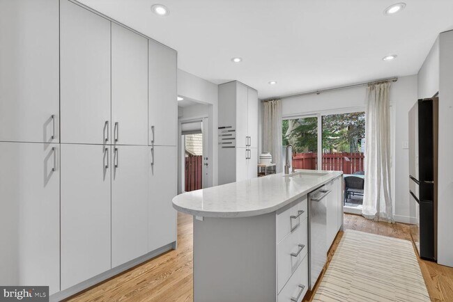 Foto del edificio - 11131 Saffold Way