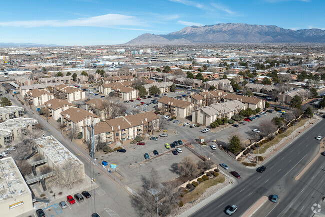 Foto del edificio - Hillcrest Park