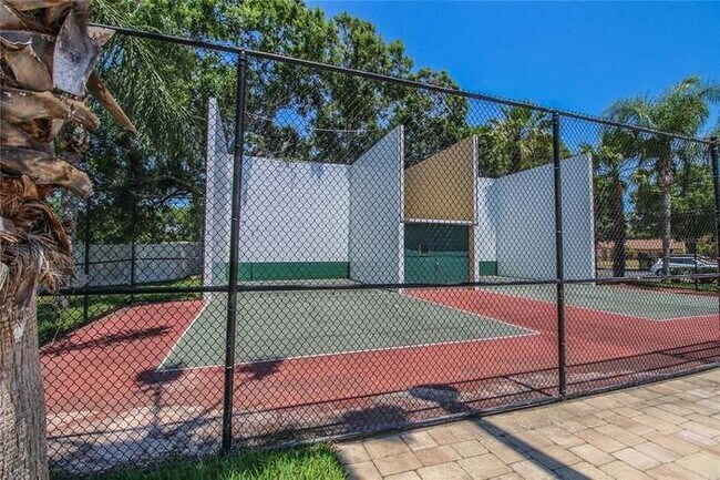 Foto del edificio - 138 Hunter Lake Dr