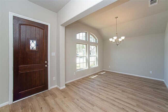 Foto del edificio - 2926 Grand Hawthorne Rd