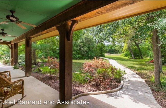 Foto del edificio - 4 br, 3 bath House - 422 Thousand Oaks Loop