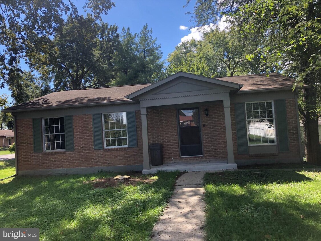 15 Dogwood Ct, Martinsburg, WV 25401 House Rental in Martinsburg, WV