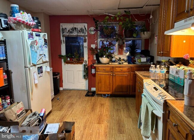 Foto del edificio - 123 W Railroad St