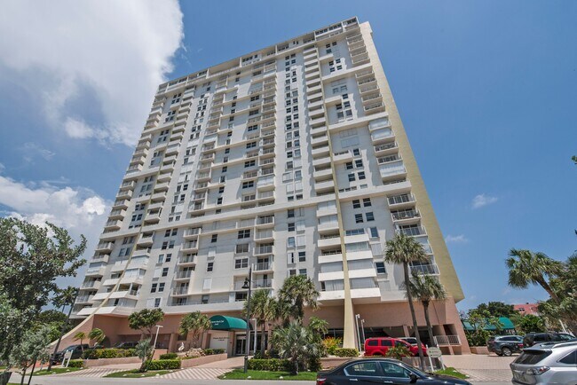 Foto del edificio - 111 Briny Ave