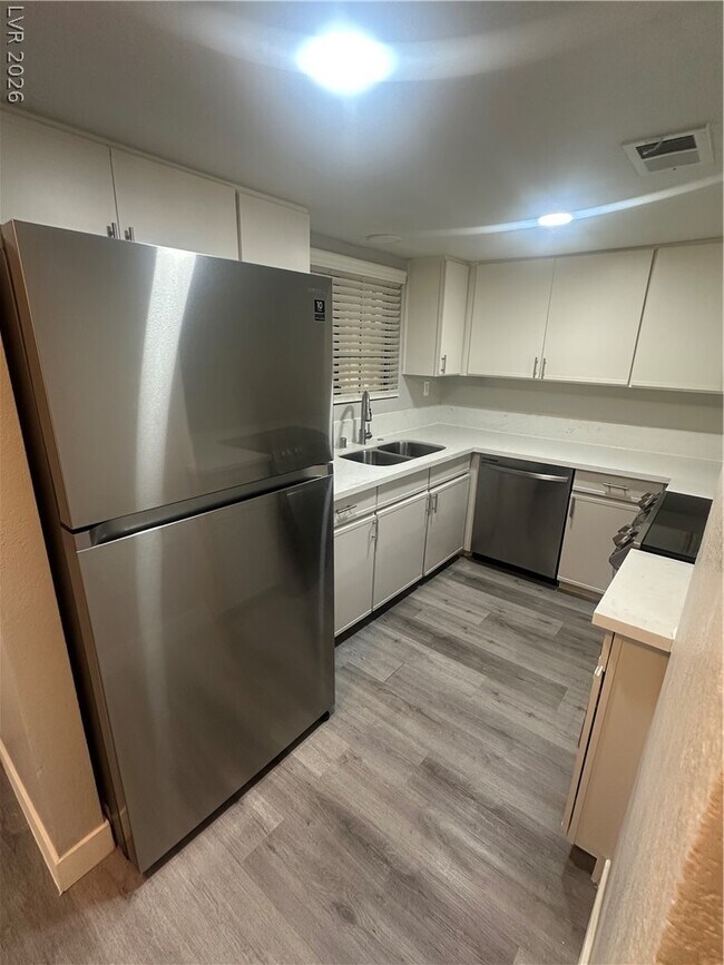 Foto del edificio - 2080 E Karen Ave