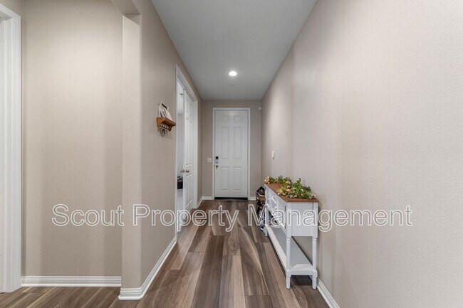 Foto del edificio - 30795 Mossy Bend Ln