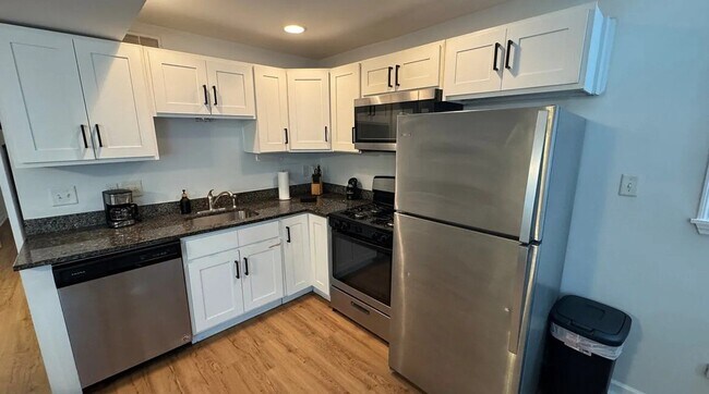 Foto del edificio - 4077 Third Ave