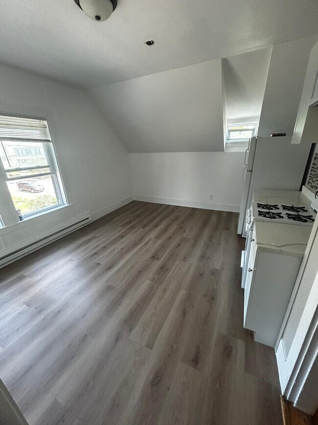 Come en la cocina - 13 Maple St