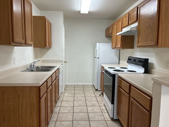 Foto del edificio - 2318 Wildewood Dr