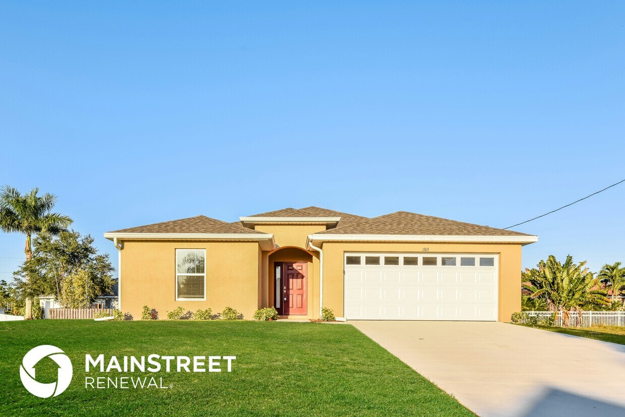 Primary Photo - 1305 NE 34th Ln