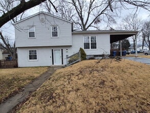 Building Photo - 2345 Teakwood Manor Dr