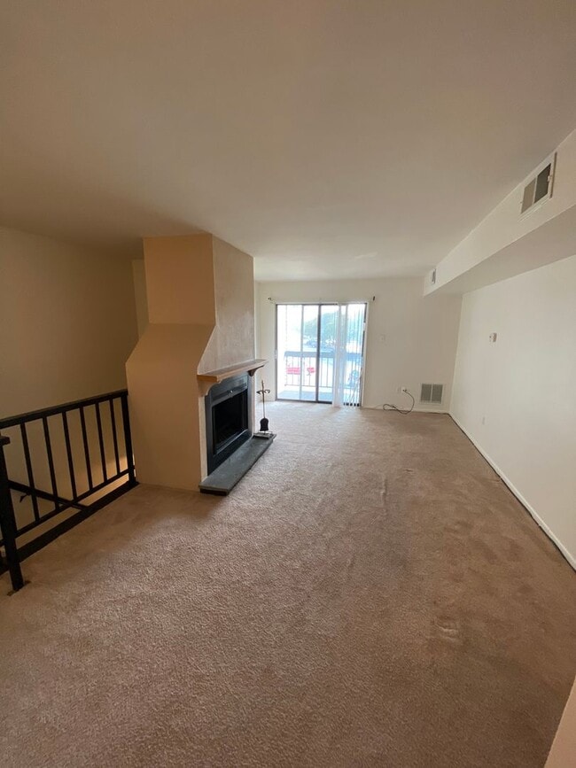 Building Photo - Lovely One Bedroom Apartment in Mount Joy!
