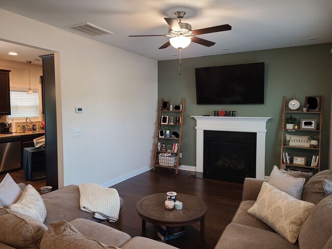 Foto del edificio - 3 Bedroom, 2.5 bath unfurnished home in Hampstead near Surf City