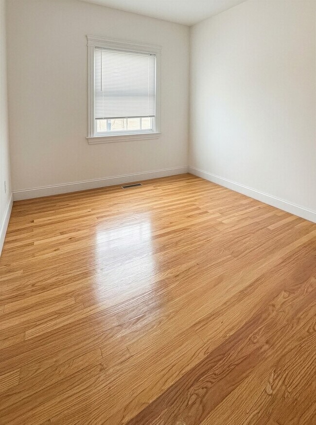 Foto del edificio - 1657 W Wrightwood Ave