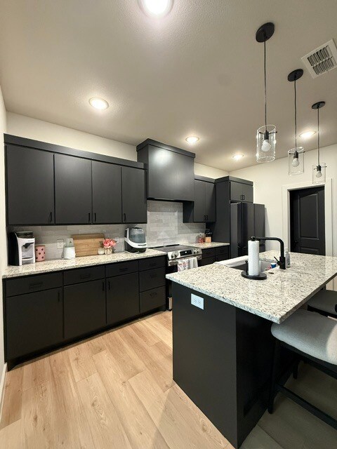 Foto del edificio - 1203 Quincy Ave