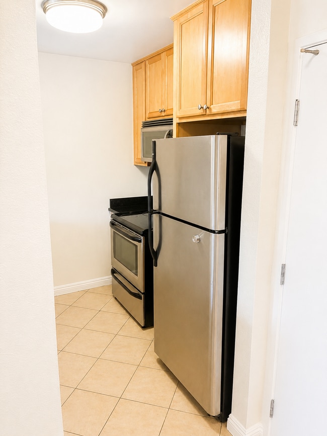 Building Photo - 4860 Rolando Ct
