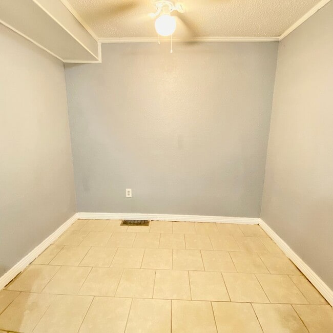 Foto del edificio - 909 W 21st St