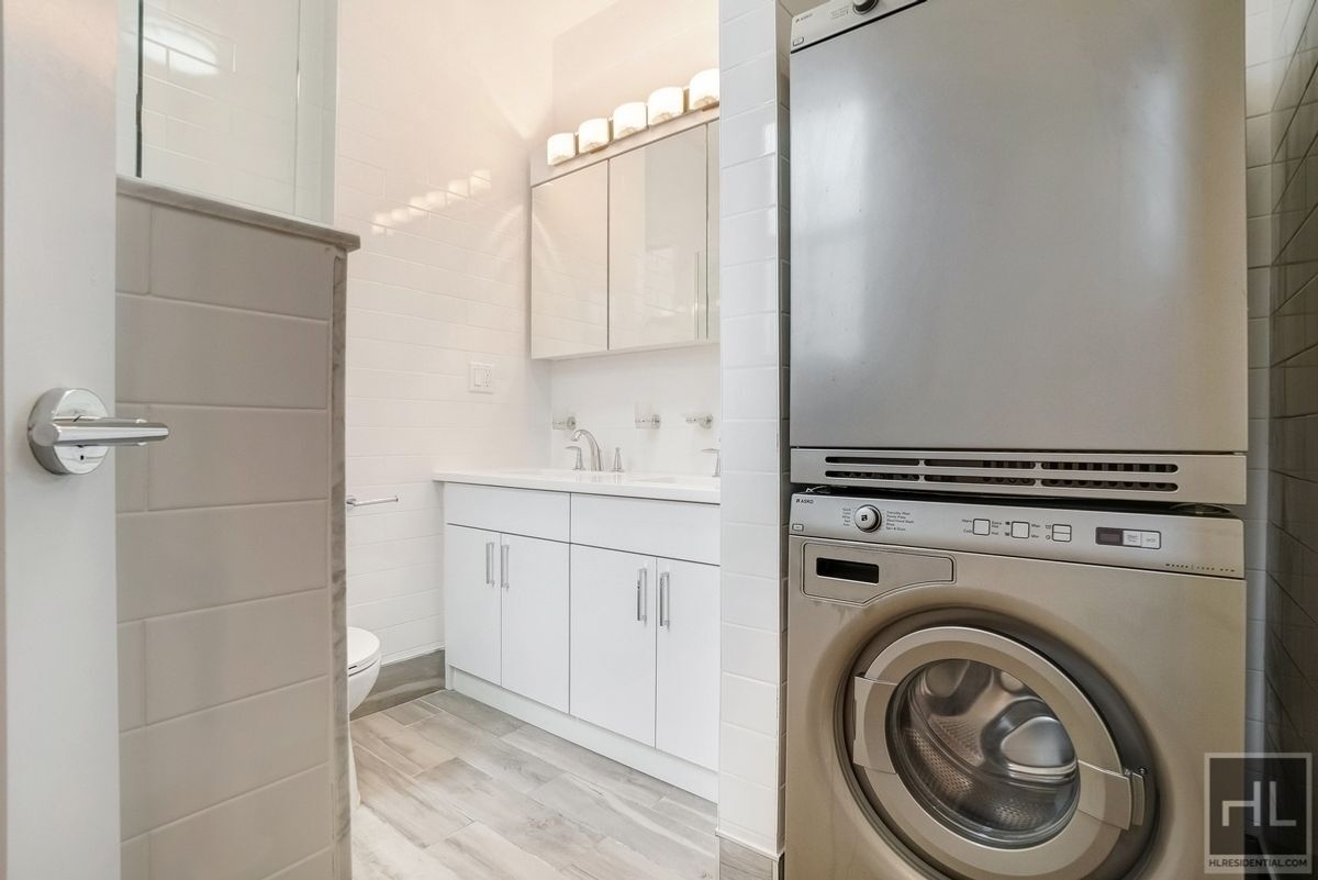 Building Photo - STUNNING Upper West Side 1 Bedroom - WON'T...