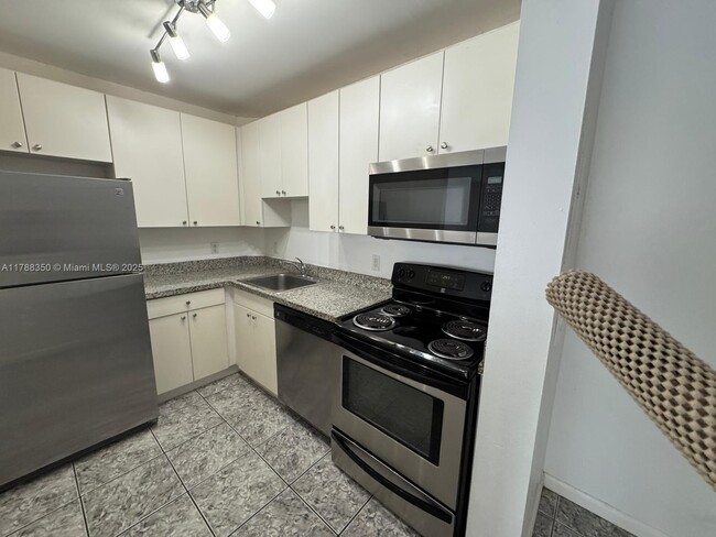 Building Photo - 10765 Cleary Blvd