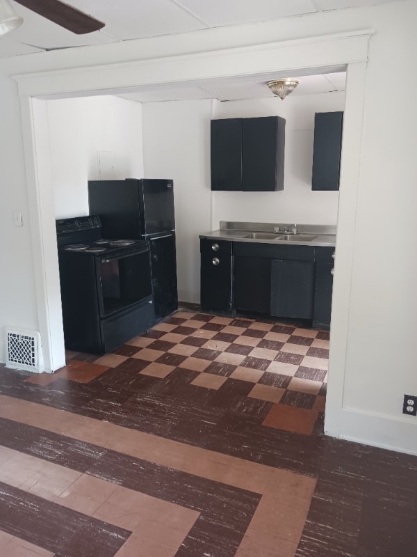 Building Photo - 215 14th St