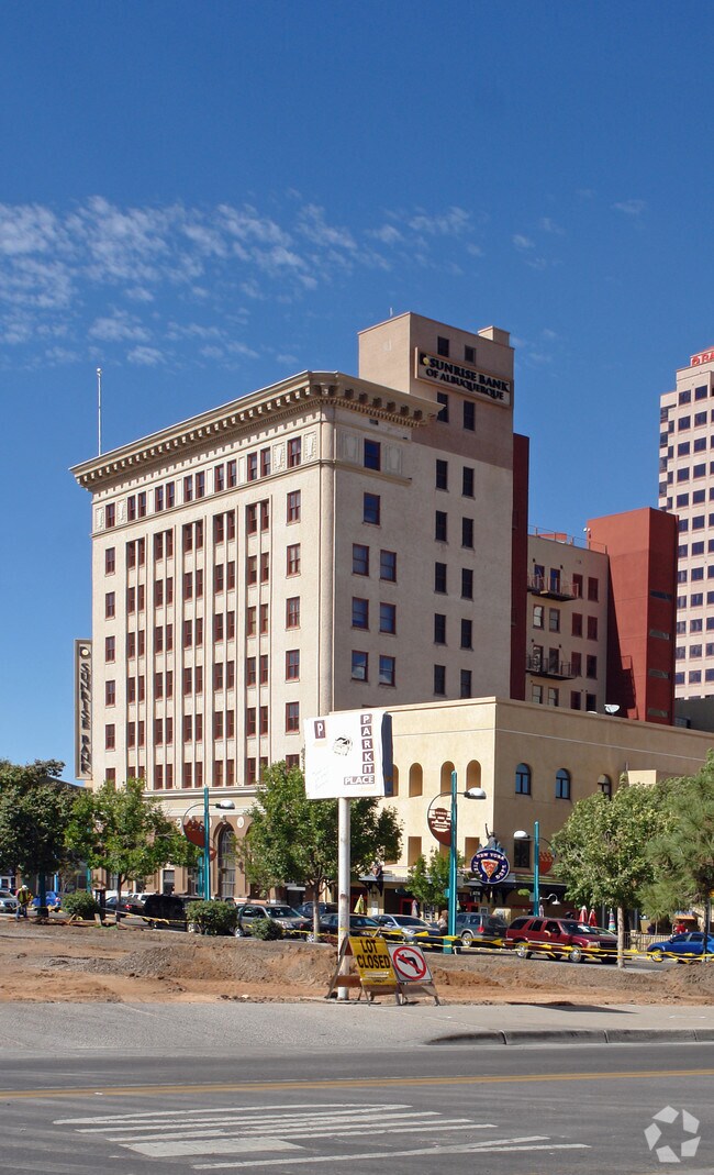 Building Photo - Sunrise Bank