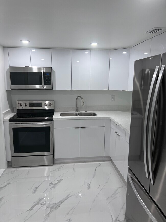 Building Photo - 14180 SW 84th St