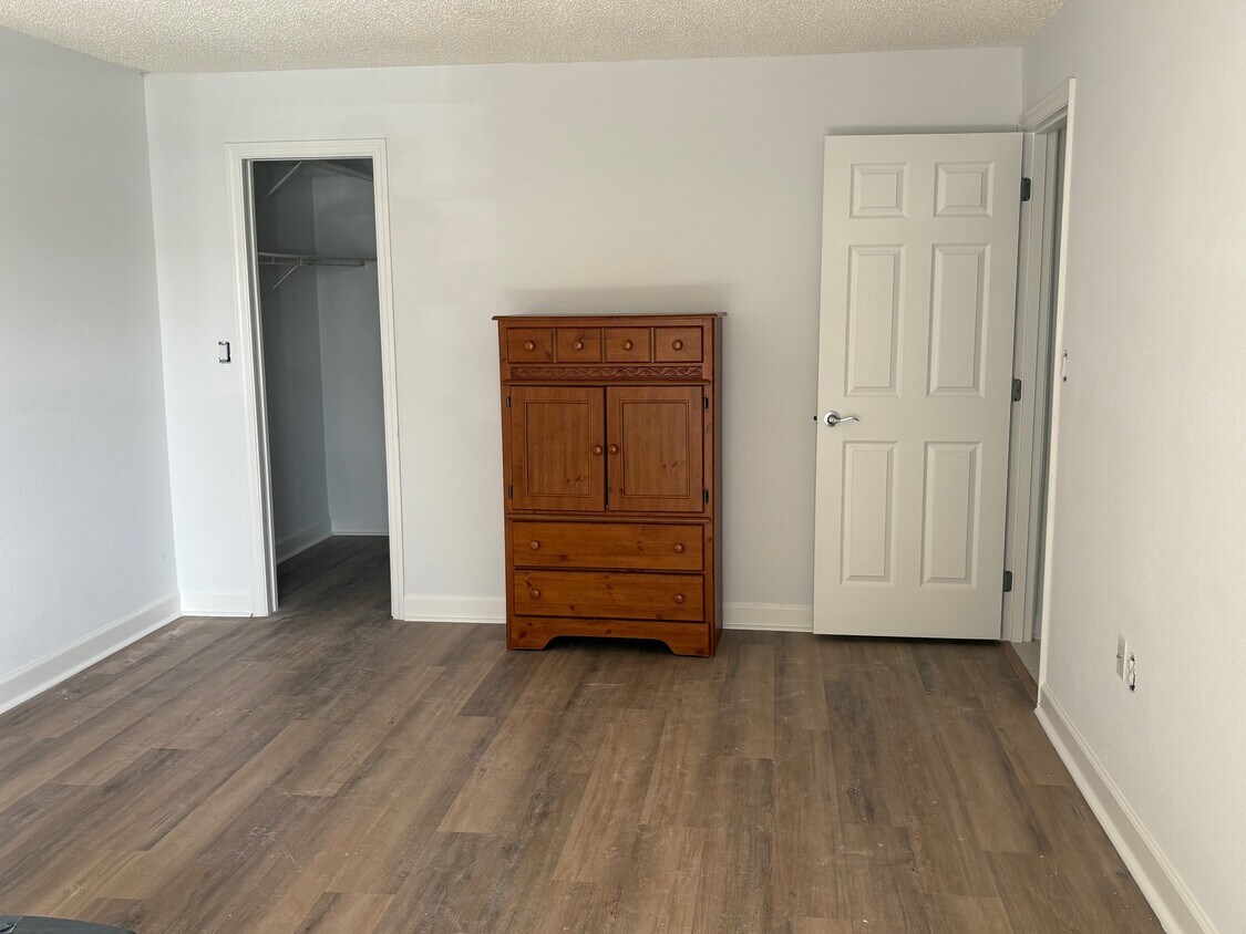 Foto del edificio - 4550 Cove Cir