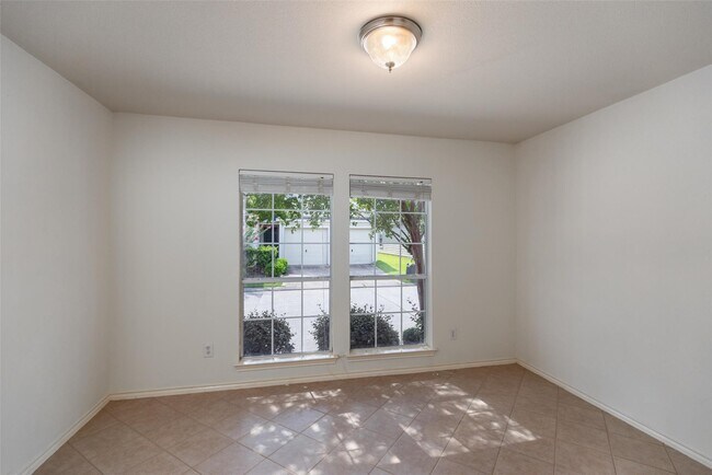 Foto del edificio - 11712 Logan Ridge Dr